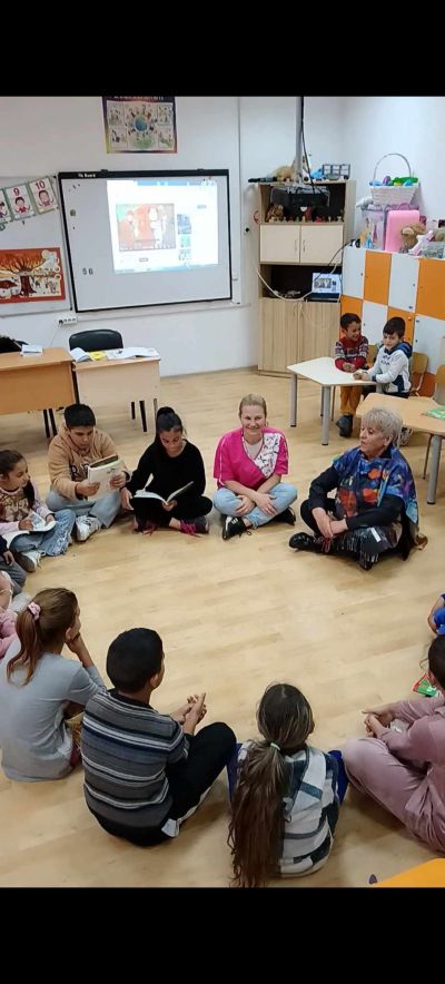 “Да опознаем света около себе си с четене!“ - Изображение 3