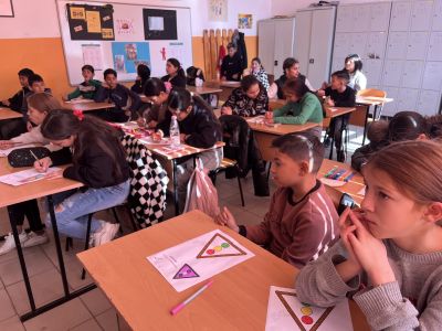 Интерактивна викторина по безопасност на движението по пътищата (БДП) с участието на ученици от петите класове. - Изображение 5