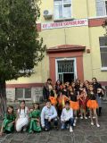Участие на деца от клубове "Етнохореография- Ритми живи и пъстри" и "Приятели на книгата" в празнично мероприятие на ОУ "Любен Каравелов" - ОУ Христо Ботев - Бургас, Победа