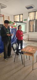 Лекция-презентация на тема "Хигиена", част от програмата "От връстници за връстници" - ОУ Христо Ботев - Бургас, Победа