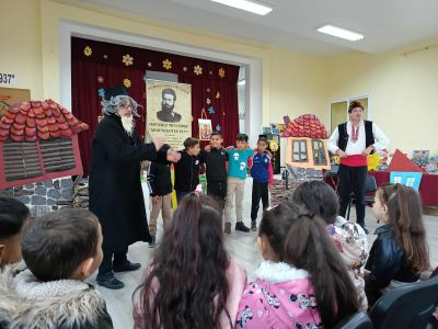 Вдъхновяваща интерпретация на приказките за Хитър Петър в Народно читалище ”Христо Ботев 1937”  - Изображение 3