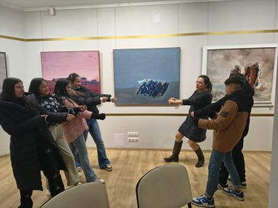 Посещение на изложбата "Хоризонти на паметта" представена в Културен център "Морско казино"- гр. Бургас - ОУ Христо Ботев - Бургас, Победа