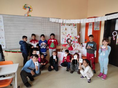 Ден на приятелството във втори Г клас на 14 февруари. Кът на героя Левски в класната стая на втори г - ОУ Христо Ботев - Бургас, Победа