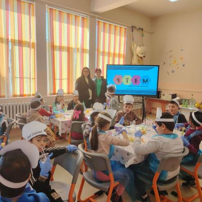 Бинарен STEM урок  на тема „С вкус на математика“ с учениците от 2 “а” и 2 “в” клас.  - ОУ Христо Ботев - Бургас, Победа
