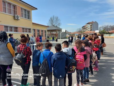 Училищно занятие по БДП на тема: Правила за безопасно движение по пътищата - ОУ Христо Ботев - Бургас, Победа