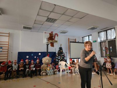 поздрав от г-жа Япаджиева- Директор - ОУ Христо Ботев - Бургас, Победа